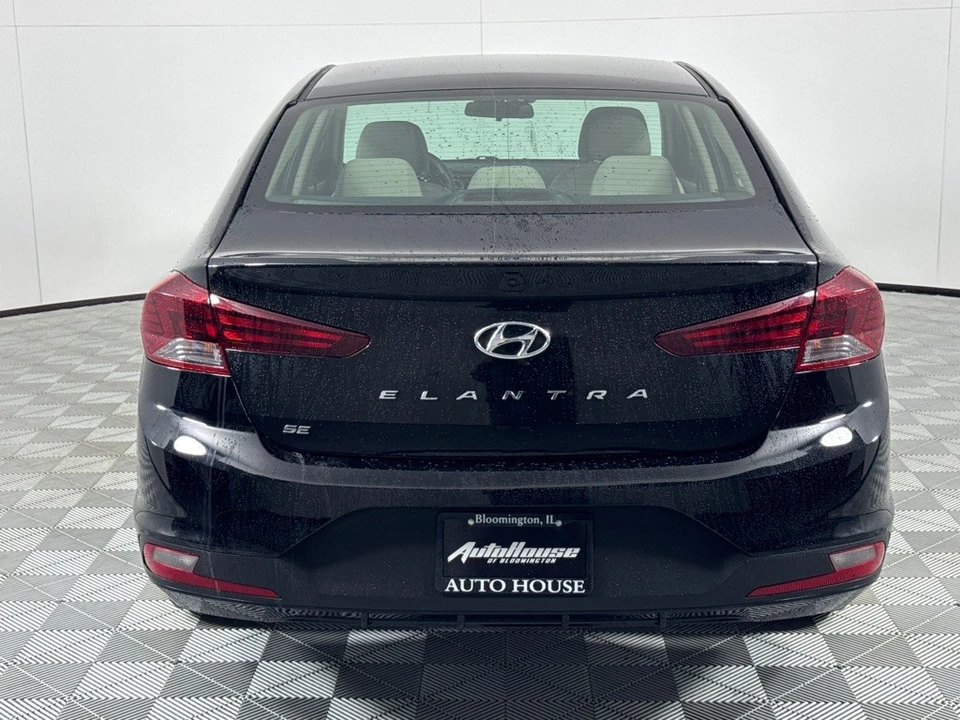 2020 Hyundai Elantra - Image 5 of 12