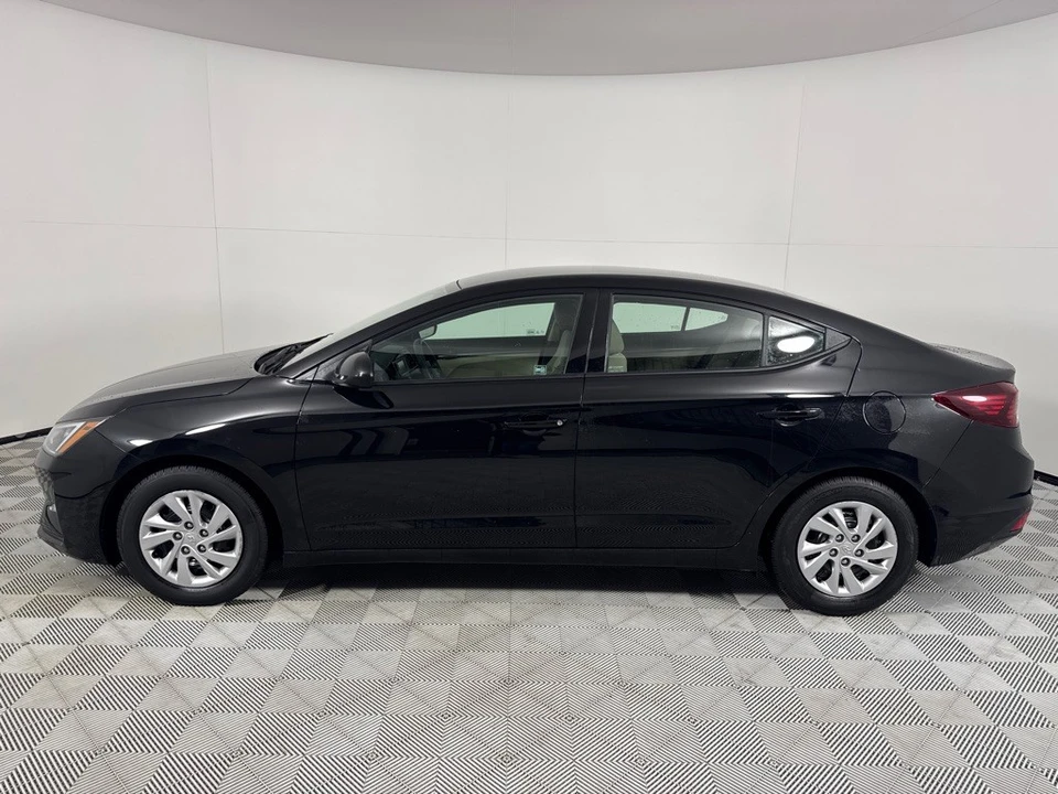 2020 Hyundai Elantra - Image 7 of 12