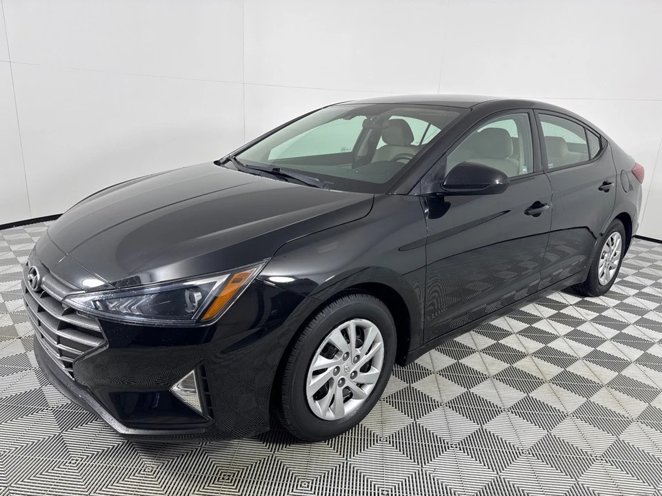 2020 Hyundai Elantra - Image 8 of 12