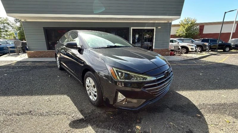 2020 Hyundai Elantra - Image 8 of 12