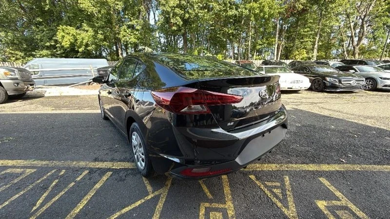 2020 Hyundai Elantra - Image 4 of 12