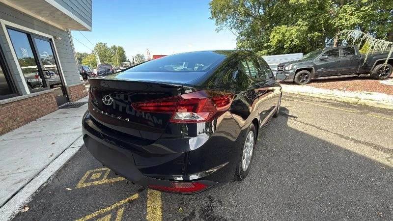 2020 Hyundai Elantra - Image 6 of 12