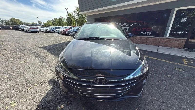 2020 Hyundai Elantra - Image 2 of 12