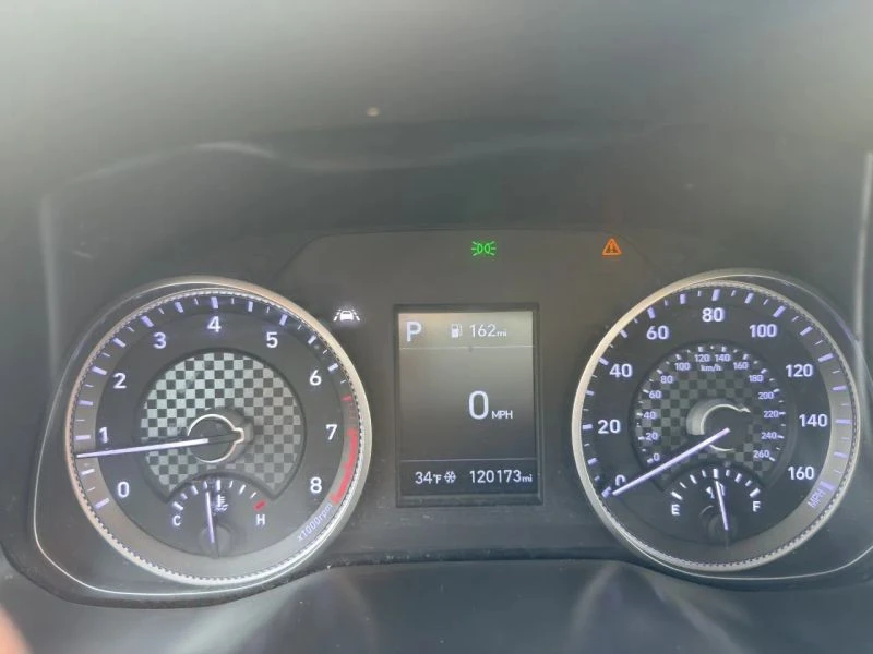 2020 Hyundai Elantra - Image 11 of 12