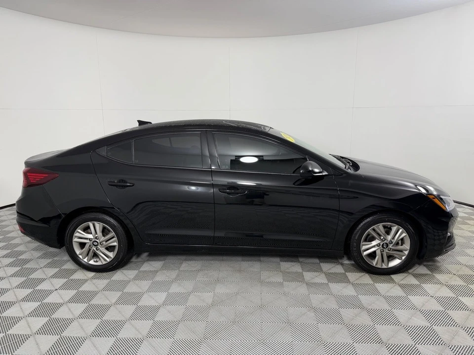 2020 Hyundai Elantra - Image 4 of 12