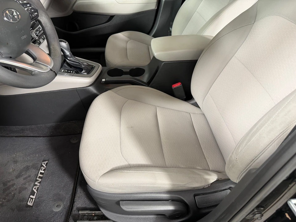 2020 Hyundai Elantra - Image 11 of 12