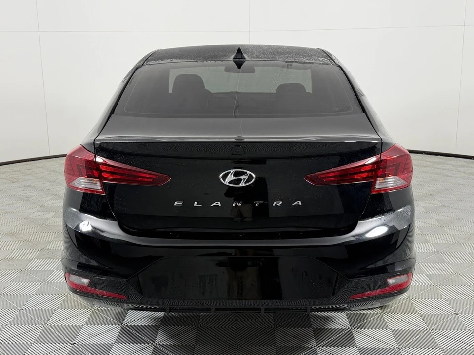 2020 Hyundai Elantra - Image 6 of 12