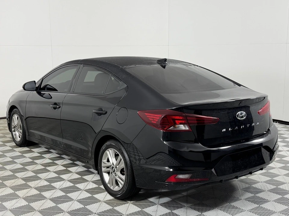 2020 Hyundai Elantra - Image 7 of 12
