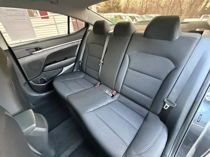 2020 Hyundai Elantra - Image 9 of 12