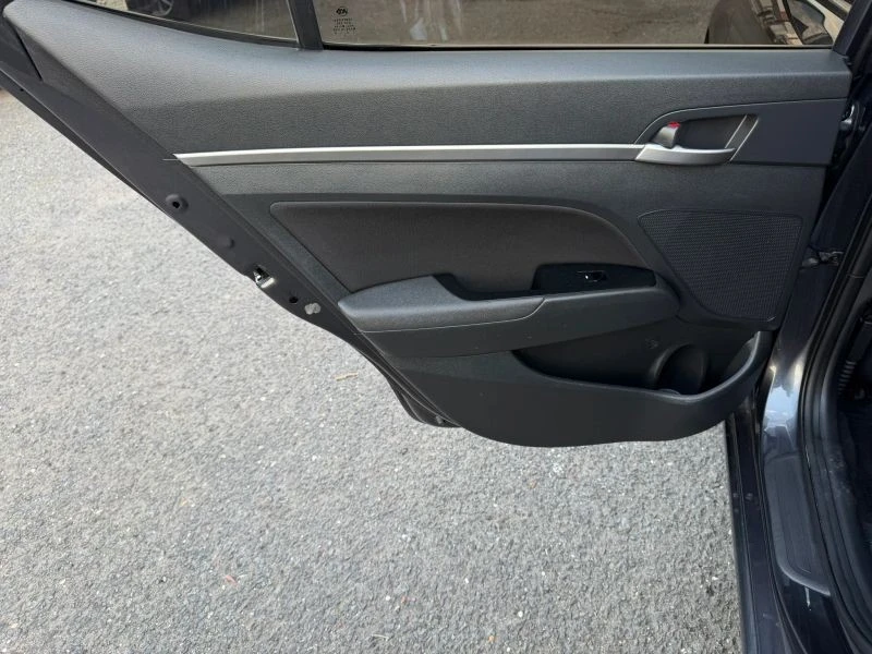 2020 Hyundai Elantra - Image 10 of 12