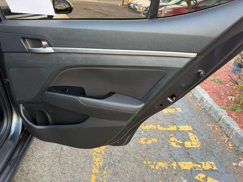 2020 Hyundai Elantra - Image 12 of 12