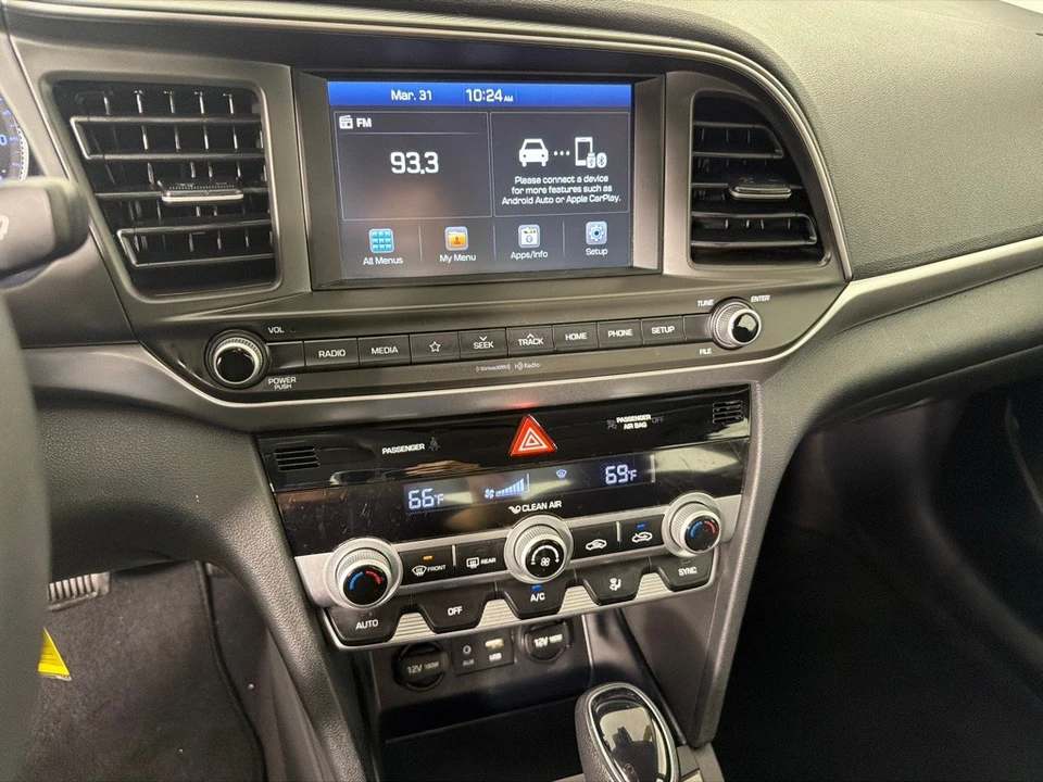 2020 Hyundai Elantra - Image 16 of 26