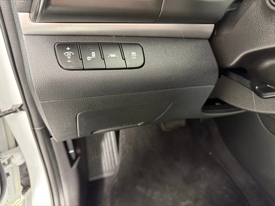 2020 Hyundai Elantra - Image 14 of 26