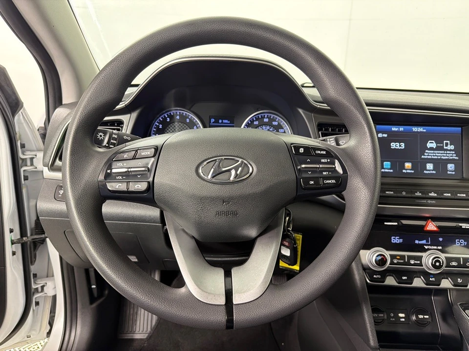 2020 Hyundai Elantra - Image 15 of 26