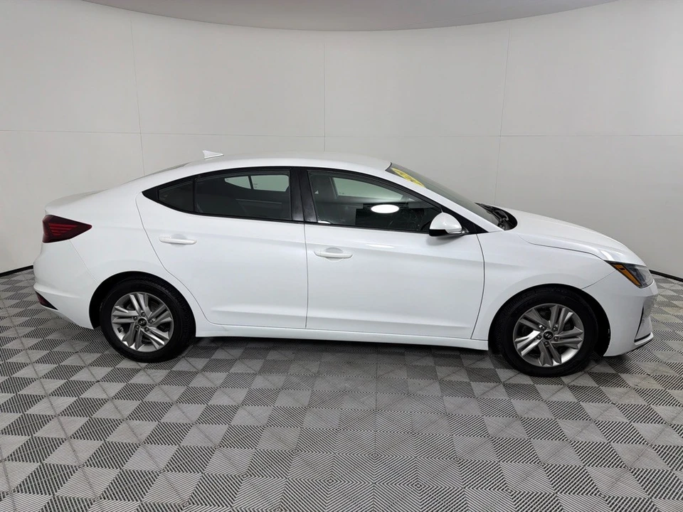 2020 Hyundai Elantra - Image 4 of 26