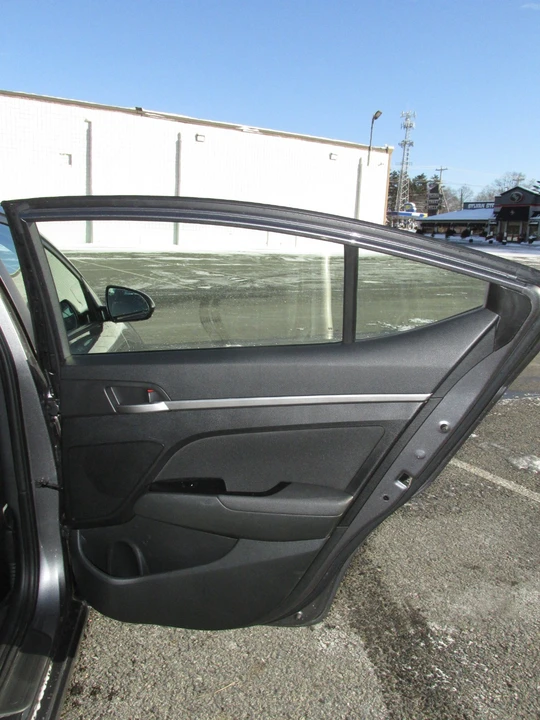 2020 Hyundai Elantra - Image 12 of 21