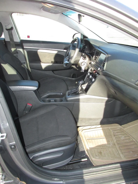 2020 Hyundai Elantra - Image 14 of 21