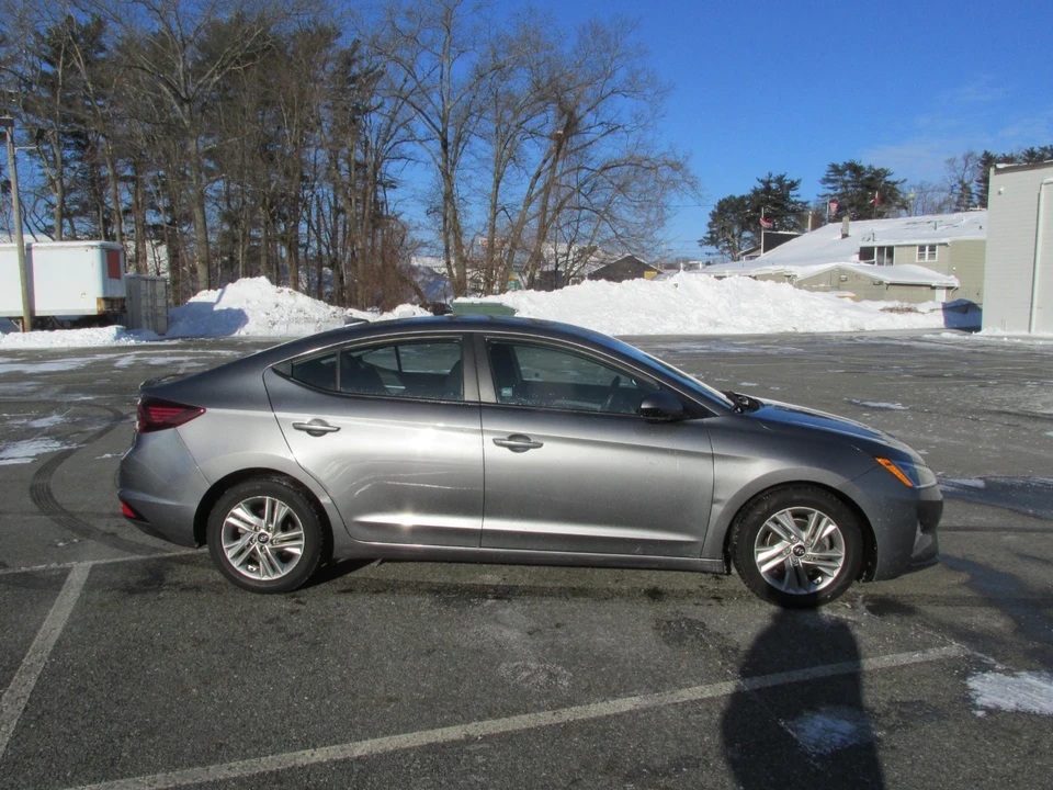 2020 Hyundai Elantra - Image 6 of 21