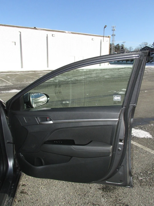 2020 Hyundai Elantra - Image 13 of 21