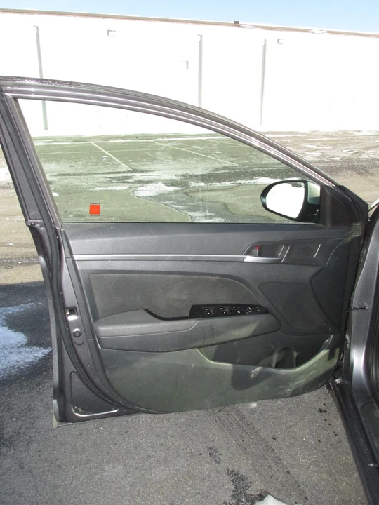 2020 Hyundai Elantra - Image 9 of 21