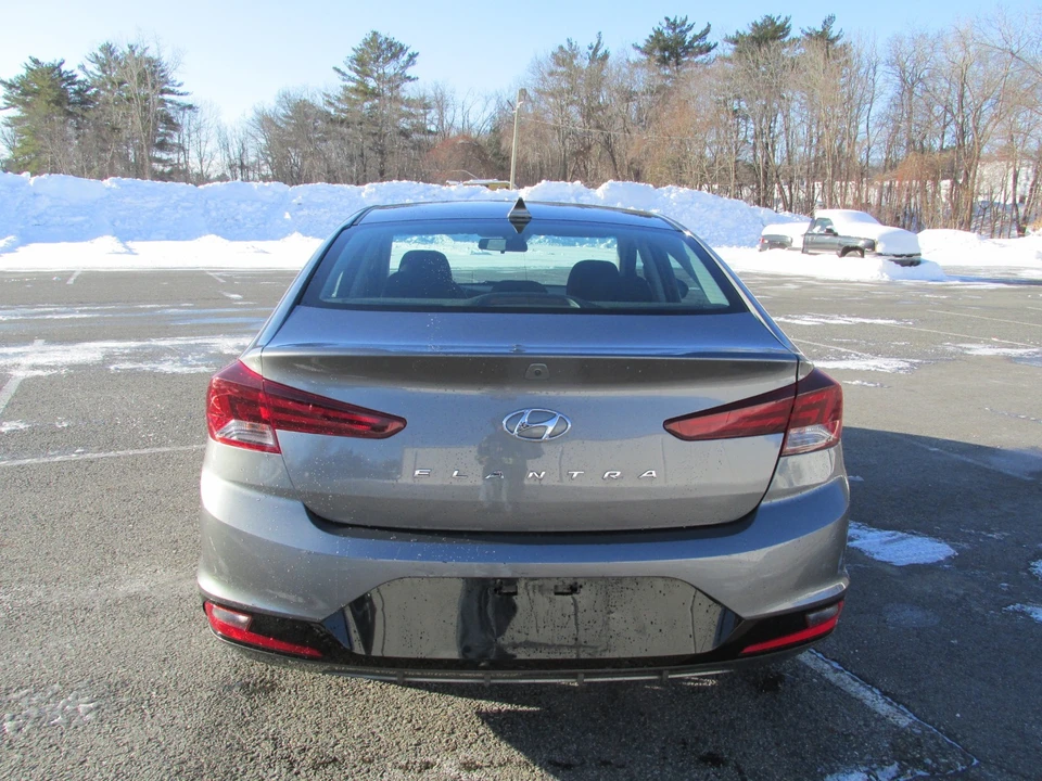2020 Hyundai Elantra - Image 4 of 21