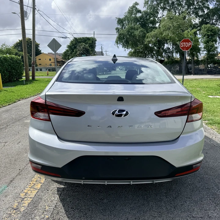 2020 Hyundai Elantra - Image 6 of 16