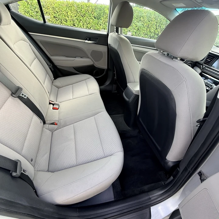 2020 Hyundai Elantra - Image 10 of 16
