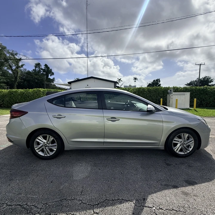 2020 Hyundai Elantra - Image 8 of 16