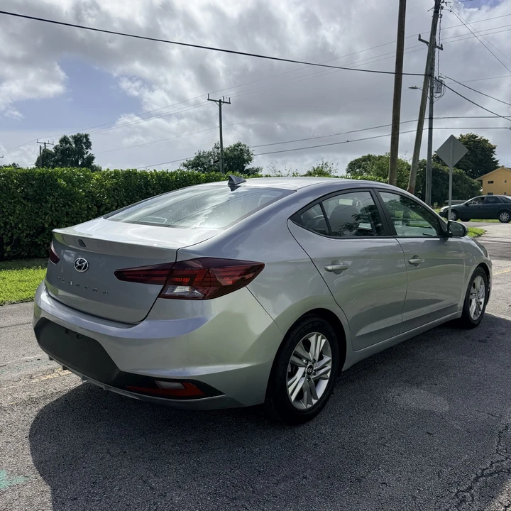 2020 Hyundai Elantra - Image 7 of 16