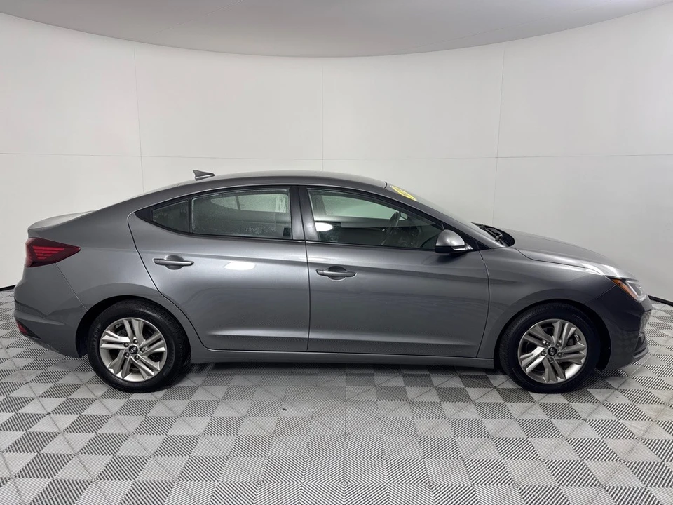 2020 Hyundai Elantra - Image 4 of 12