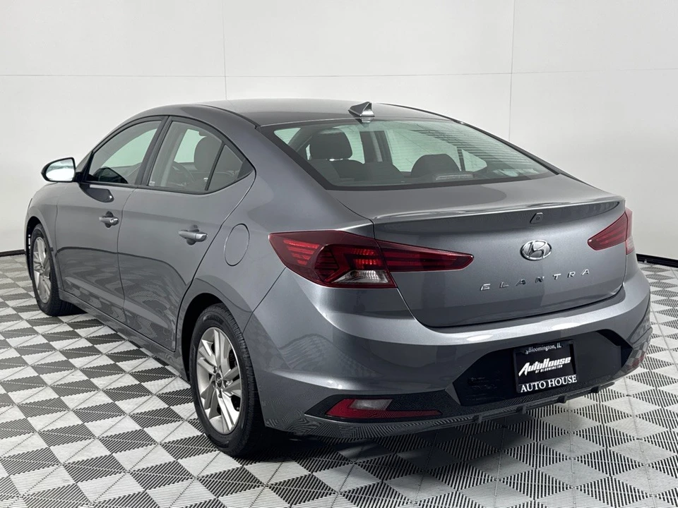 2020 Hyundai Elantra - Image 7 of 12