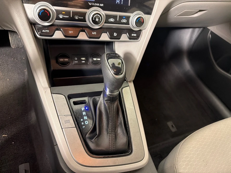 2020 Hyundai Elantra - Image 17 of 21