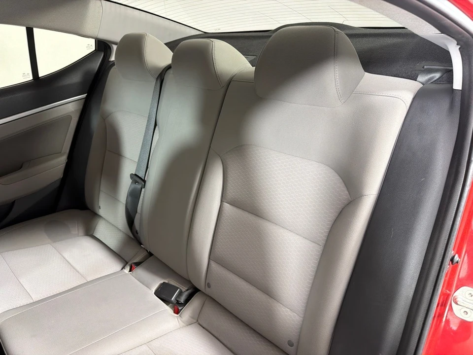 2020 Hyundai Elantra - Image 18 of 21