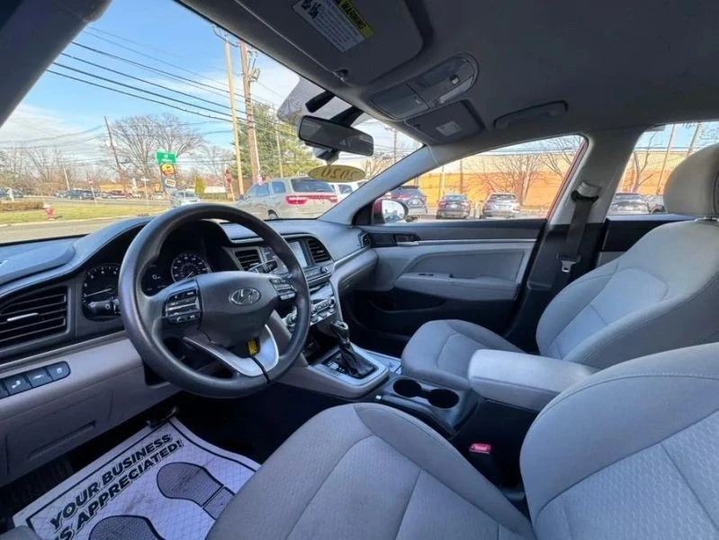 2020 Hyundai Elantra - Image 8 of 12