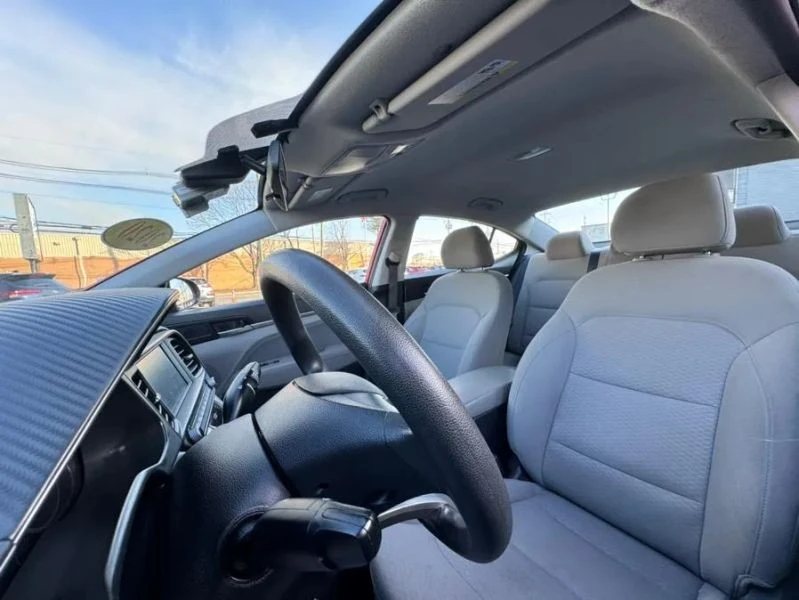 2020 Hyundai Elantra - Image 7 of 12