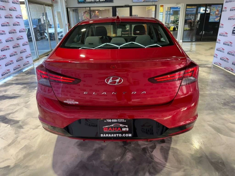 2020 Hyundai Elantra - Image 10 of 21