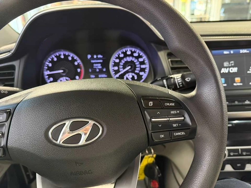 2020 Hyundai Elantra - Image 13 of 21