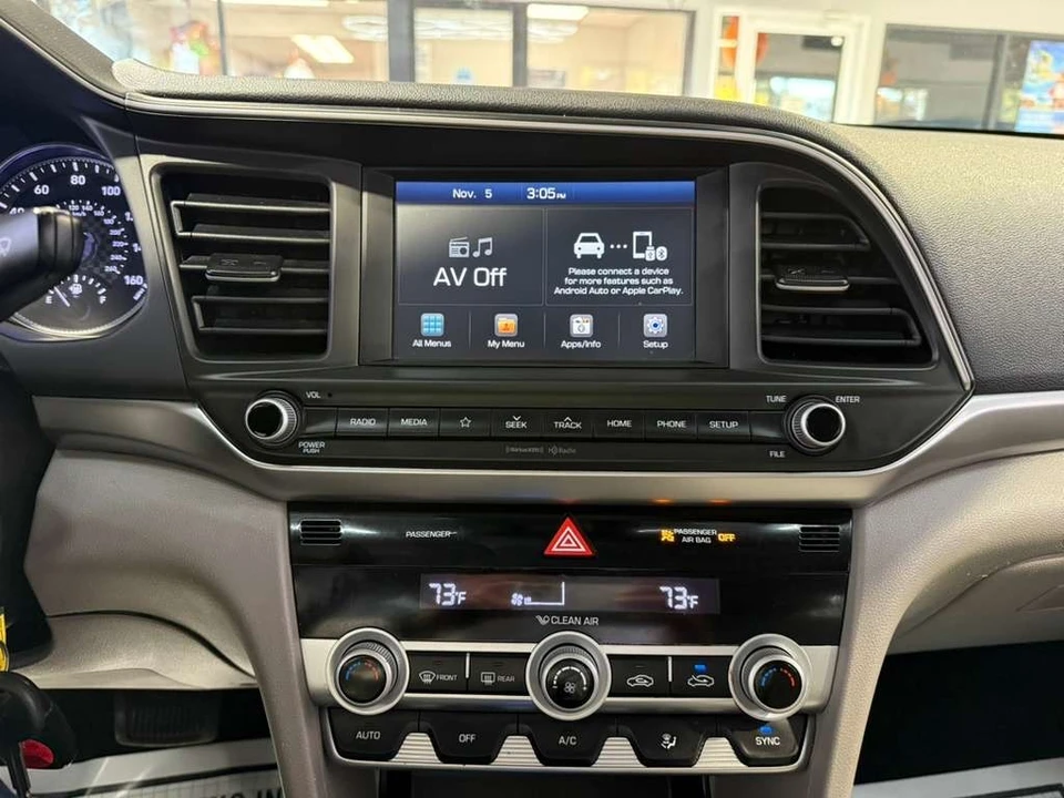 2020 Hyundai Elantra - Image 17 of 21