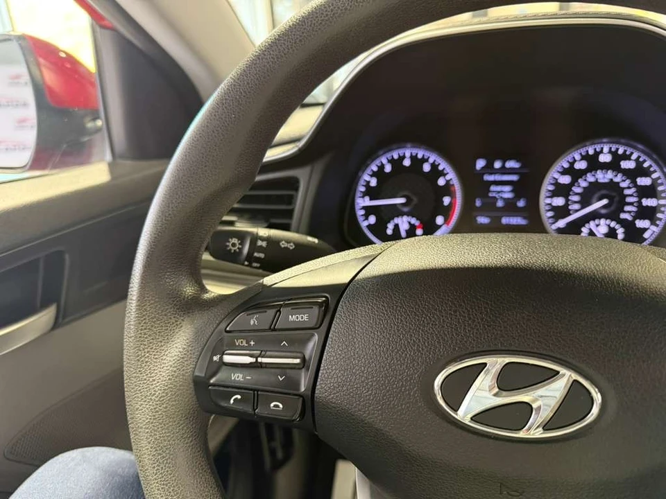 2020 Hyundai Elantra - Image 14 of 21