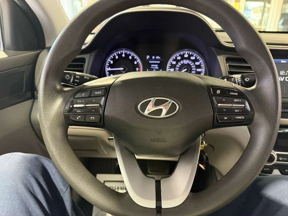 2020 Hyundai Elantra - Image 12 of 21