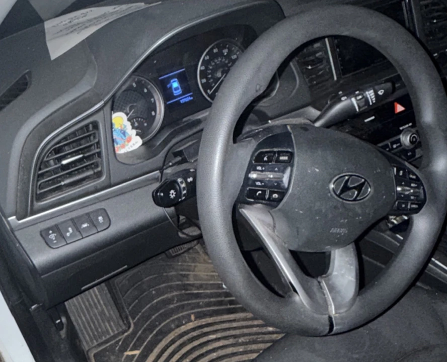 2020 Hyundai Elantra - Image 5 of 6