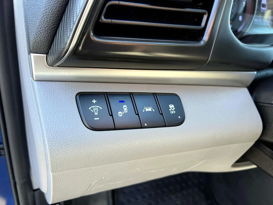 2020 Hyundai Elantra - Image 16 of 21
