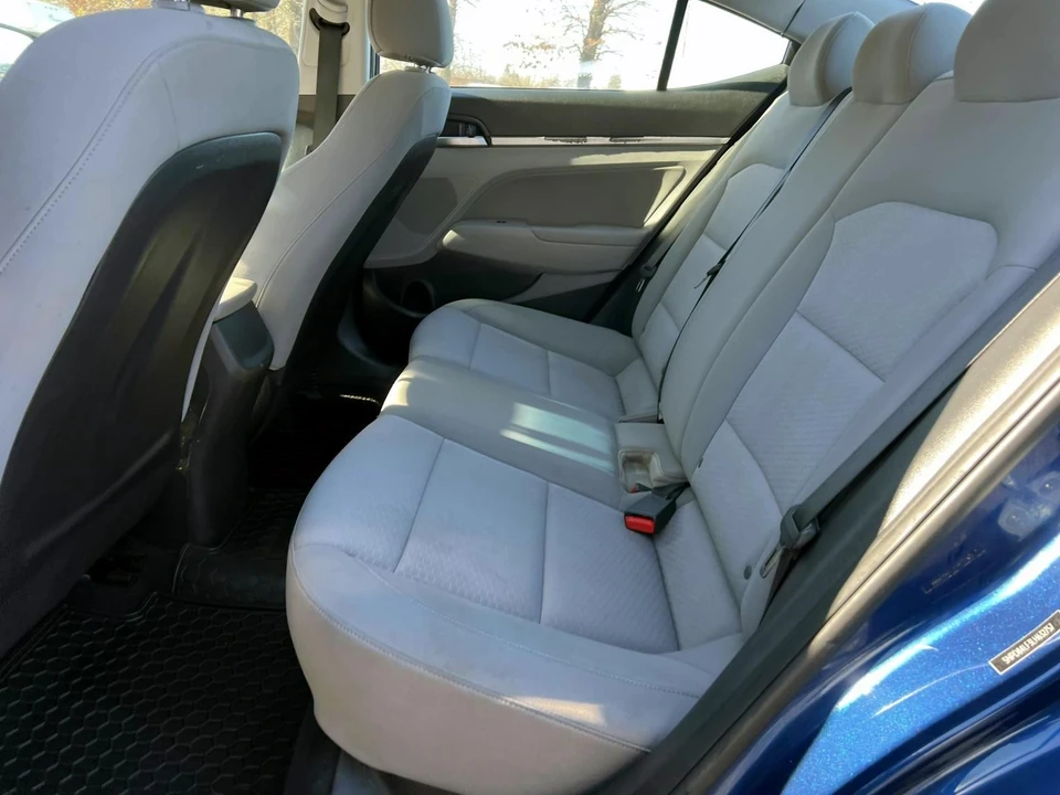 2020 Hyundai Elantra - Image 10 of 21