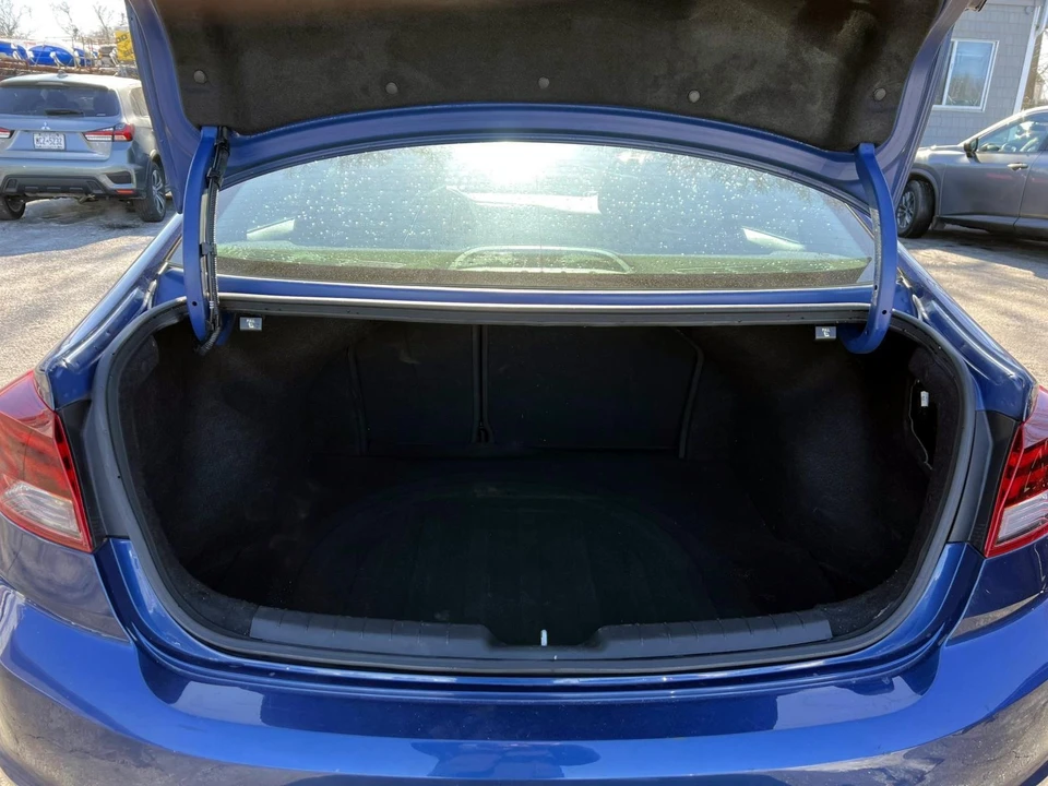 2020 Hyundai Elantra - Image 7 of 21