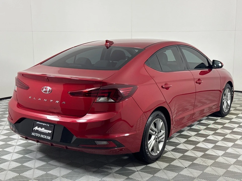 2020 Hyundai Elantra - Image 5 of 12