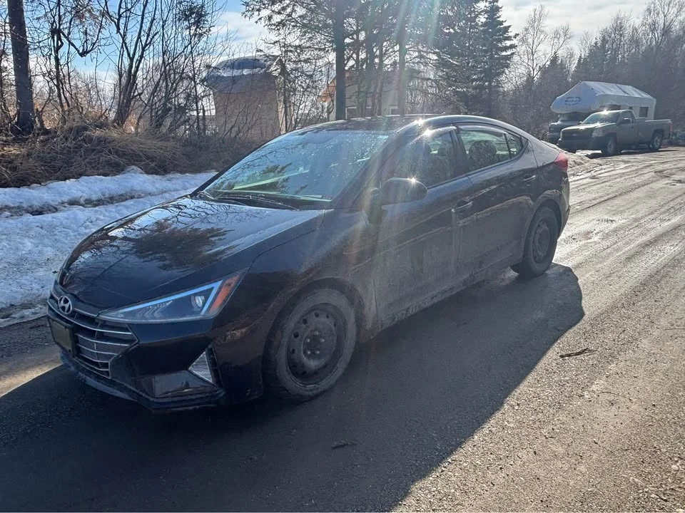 2020 Hyundai Elantra - Image 2 of 10