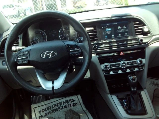 2020 Hyundai Elantra - Image 13 of 21