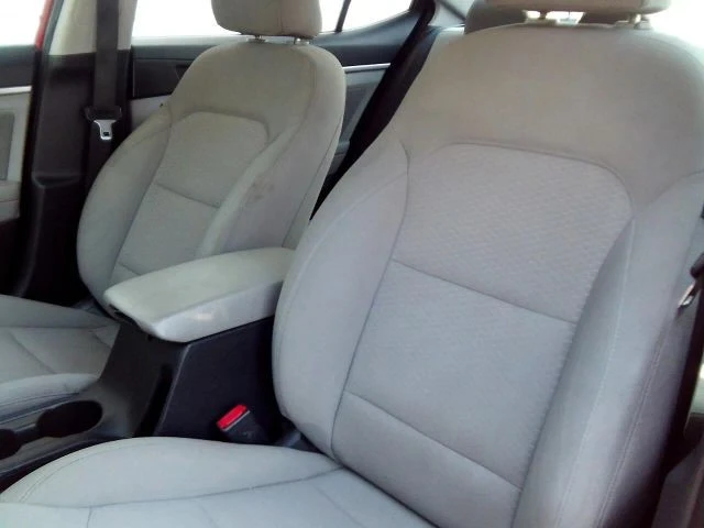 2020 Hyundai Elantra - Image 12 of 21