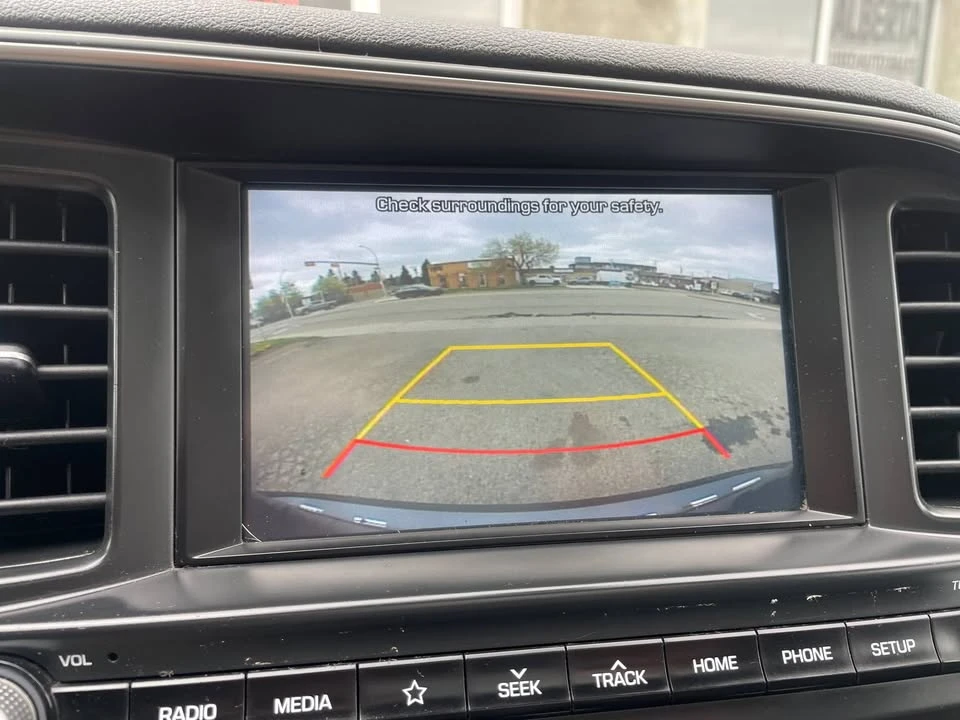 2020 Hyundai Elantra - Image 13 of 20