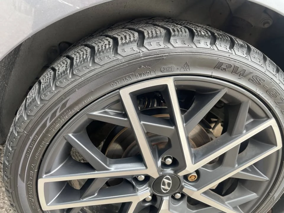 2020 Hyundai Elantra - Image 17 of 20